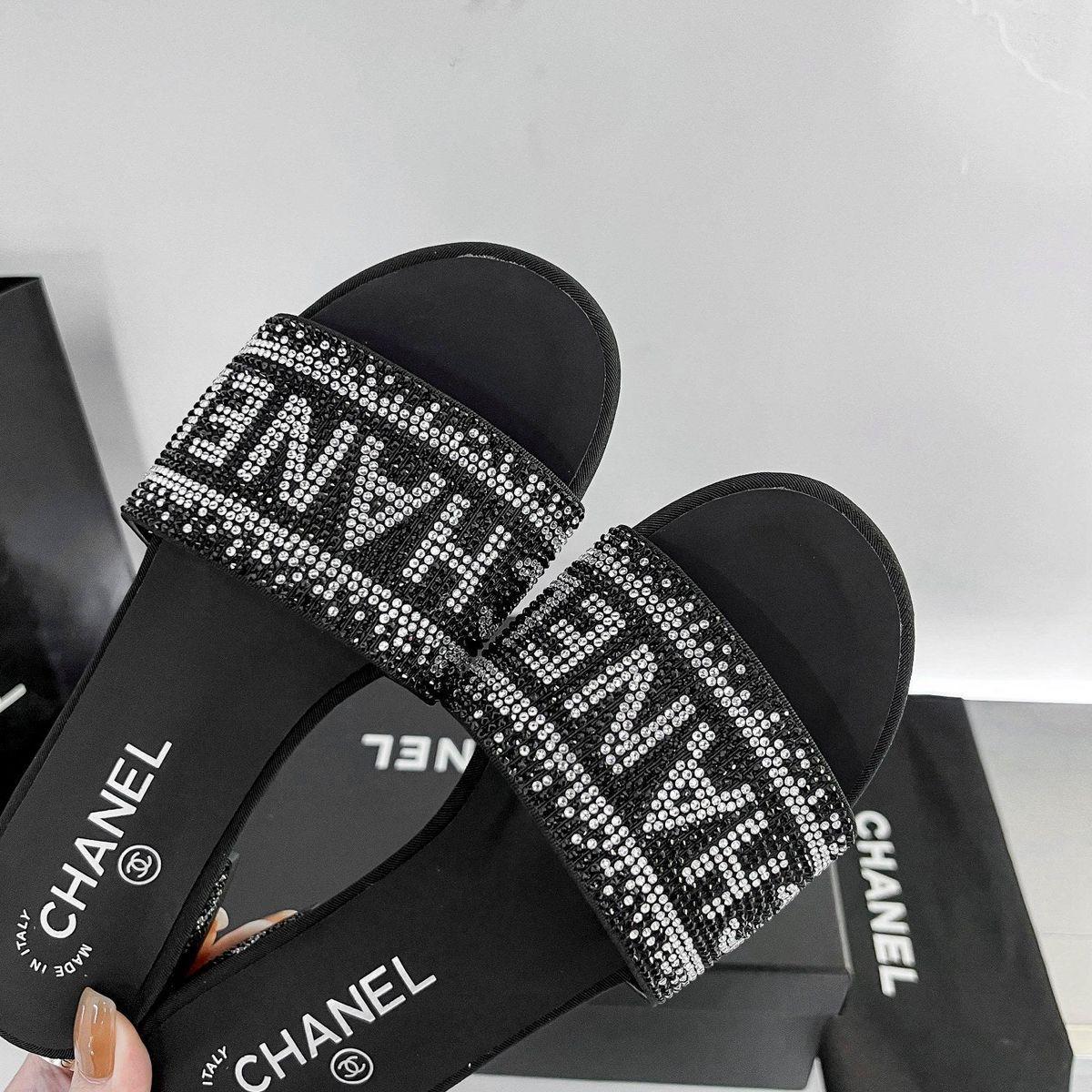 CHANEL FLAT